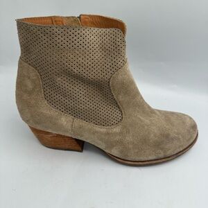 Kork-Ease Size 7 Sherrill Suede Ankle Side Zip TanMarmotta Boots